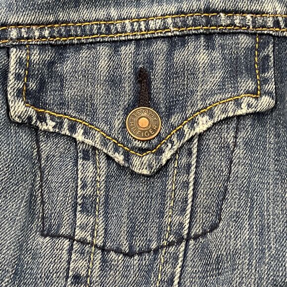 Tommy Hilfiger Womens Embroidered Y2K Jean Denim Jacket Distressed Sz L - Picture 8 of 14